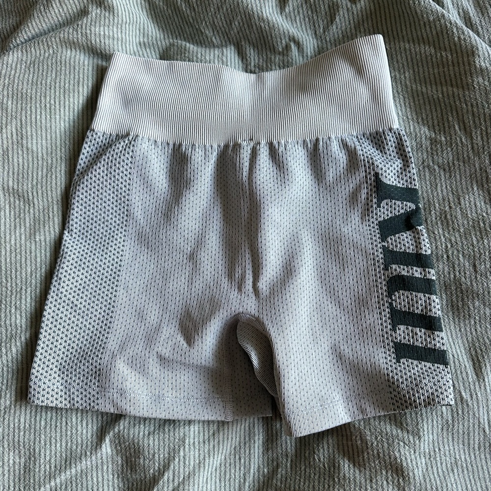 Kith x Wilson limited edition short